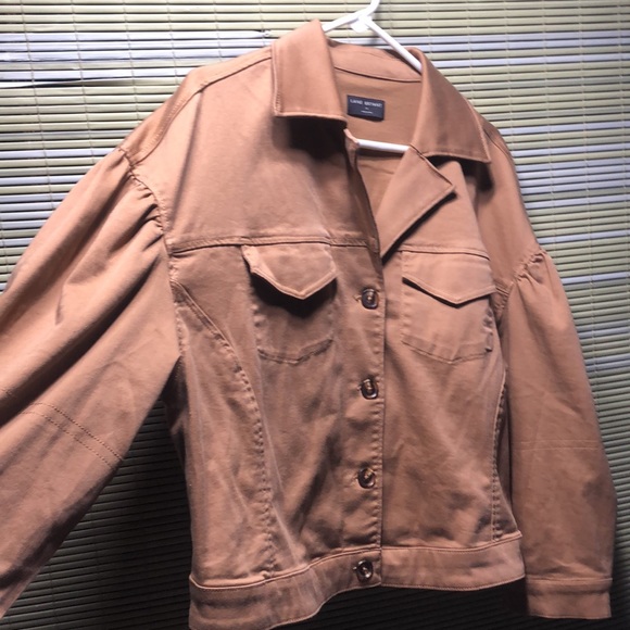 Plus size light weight jacket size 14 brown. - Picture 2 of 6